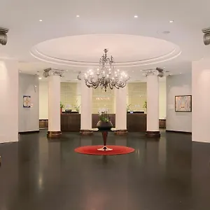 4* מלון Nh
